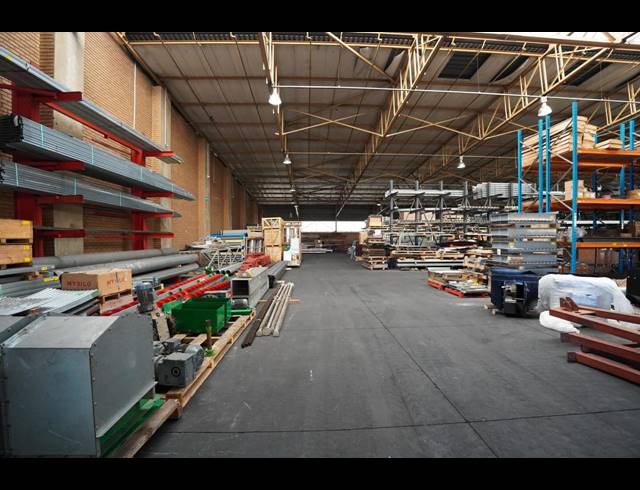 5,358M² WAREHOUSE TO LET IN LASER PARK